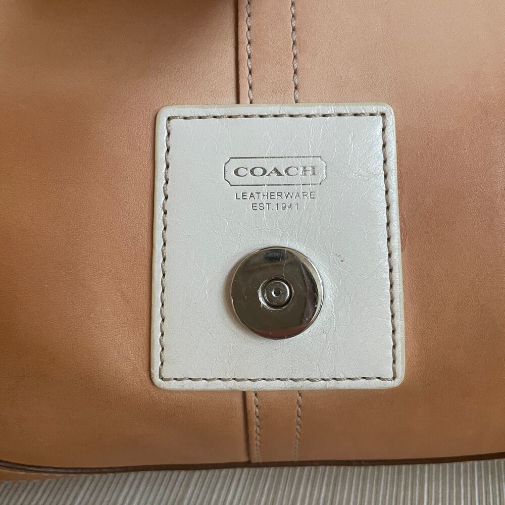 Vintage Coach Soho Buckle Flap 6692 | Tan Ivory Vachetta Leather Y2K - Picture 11 of 15